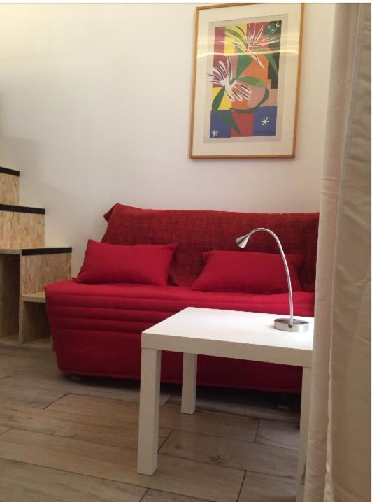 Deco Design, Hyper Calme Apartment
